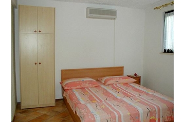 Croaţia Privát Slatine, Interiorul